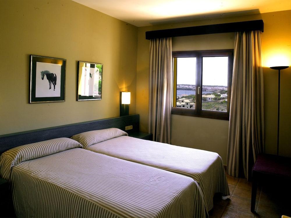 Calallonga Hotel Menorca ماهون المظهر الخارجي الصورة