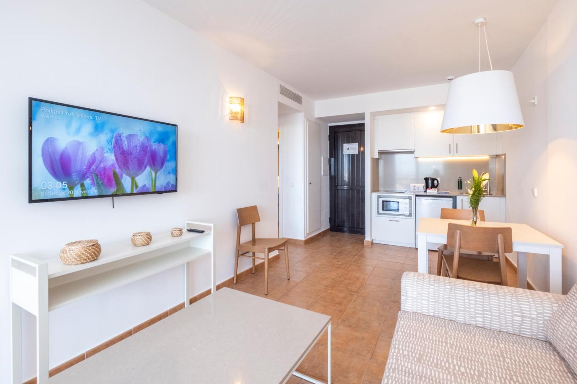 Calallonga Hotel Menorca ماهون المظهر الخارجي الصورة