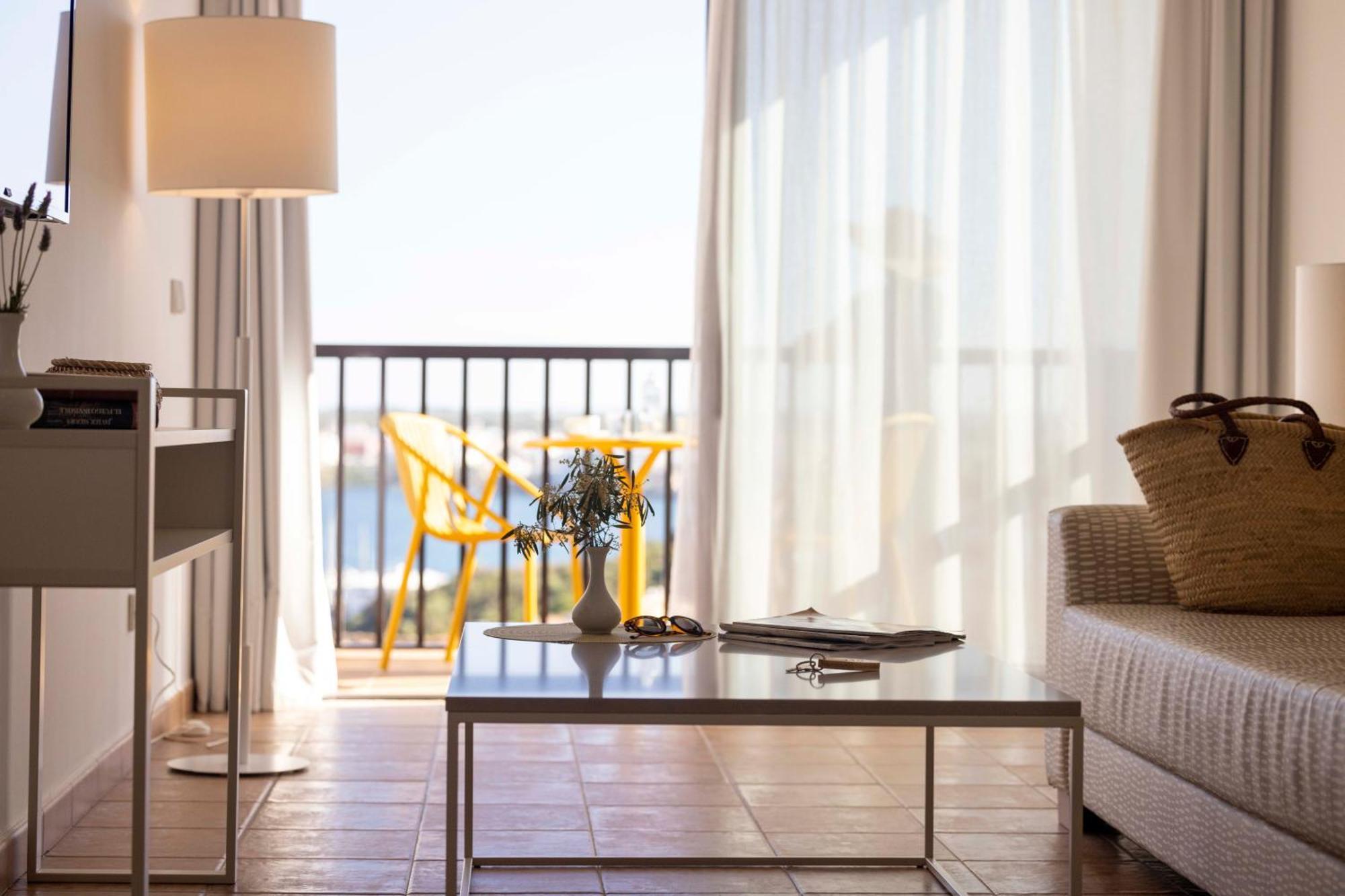 Calallonga Hotel Menorca ماهون المظهر الخارجي الصورة